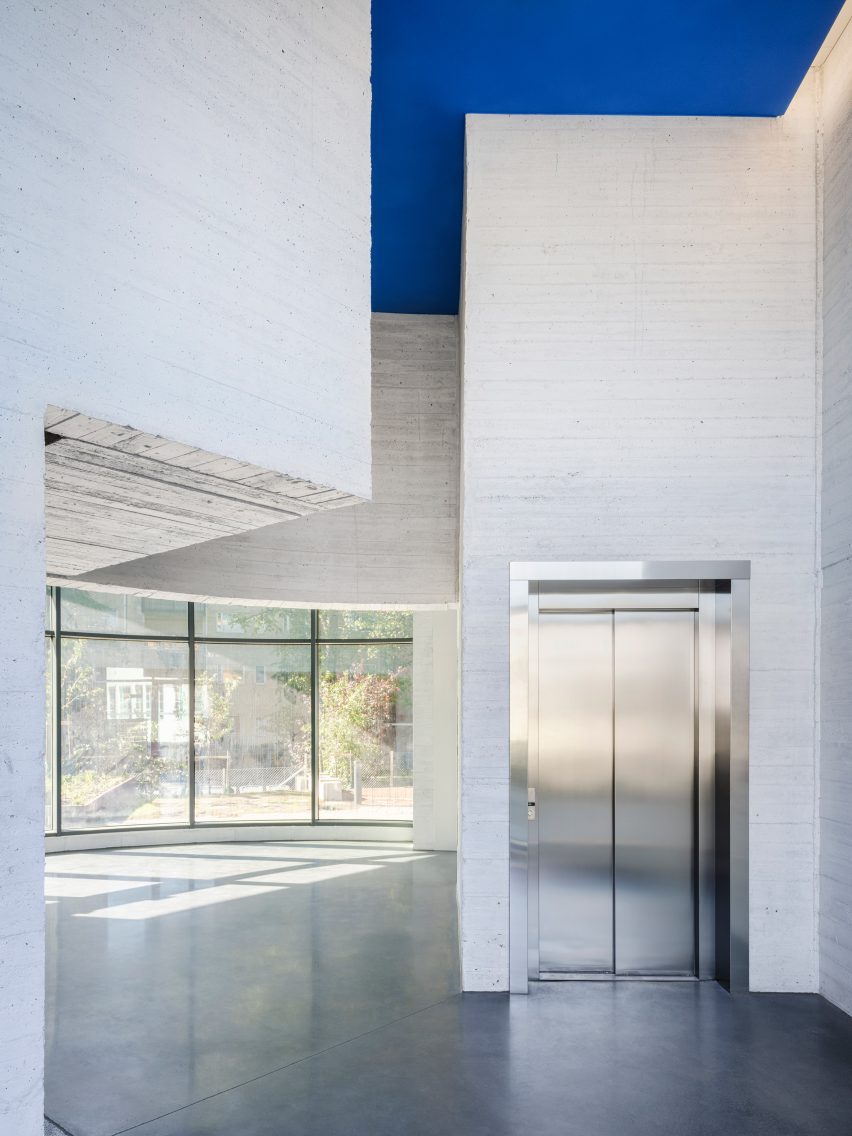 Meander by Steven Holl Architects