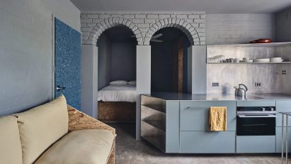 Aluminium kitchen counters with blue drawers