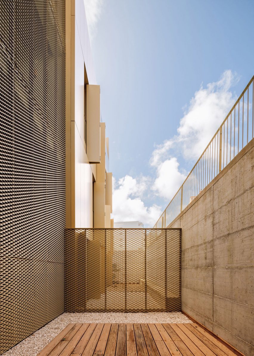 Portuguese housing block by Bureau des Mésarchitecture