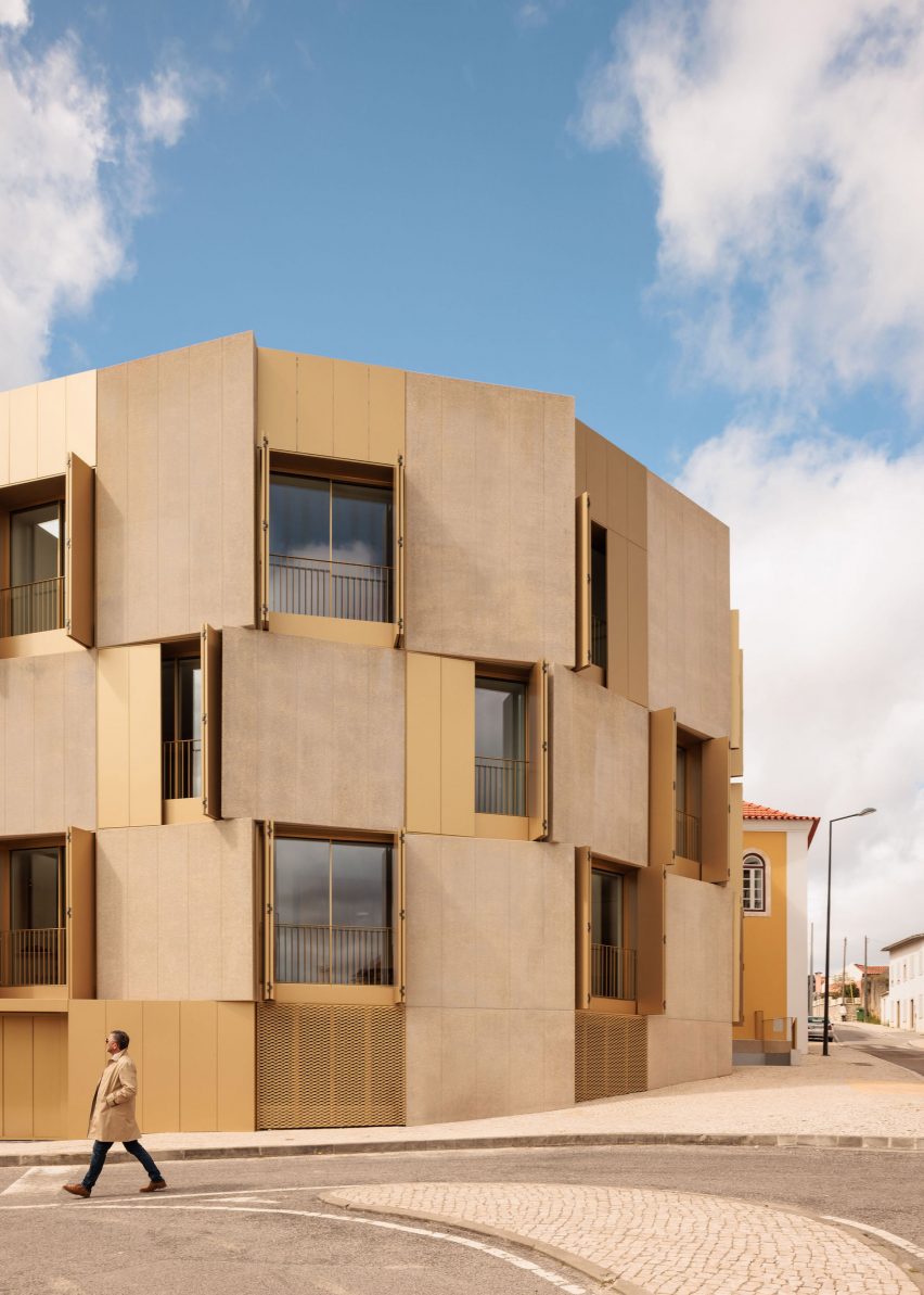 Portuguese housing block by Bureau des Mésarchitecture