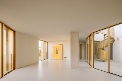 Portuguese housing block by Bureau des Mésarchitecture
