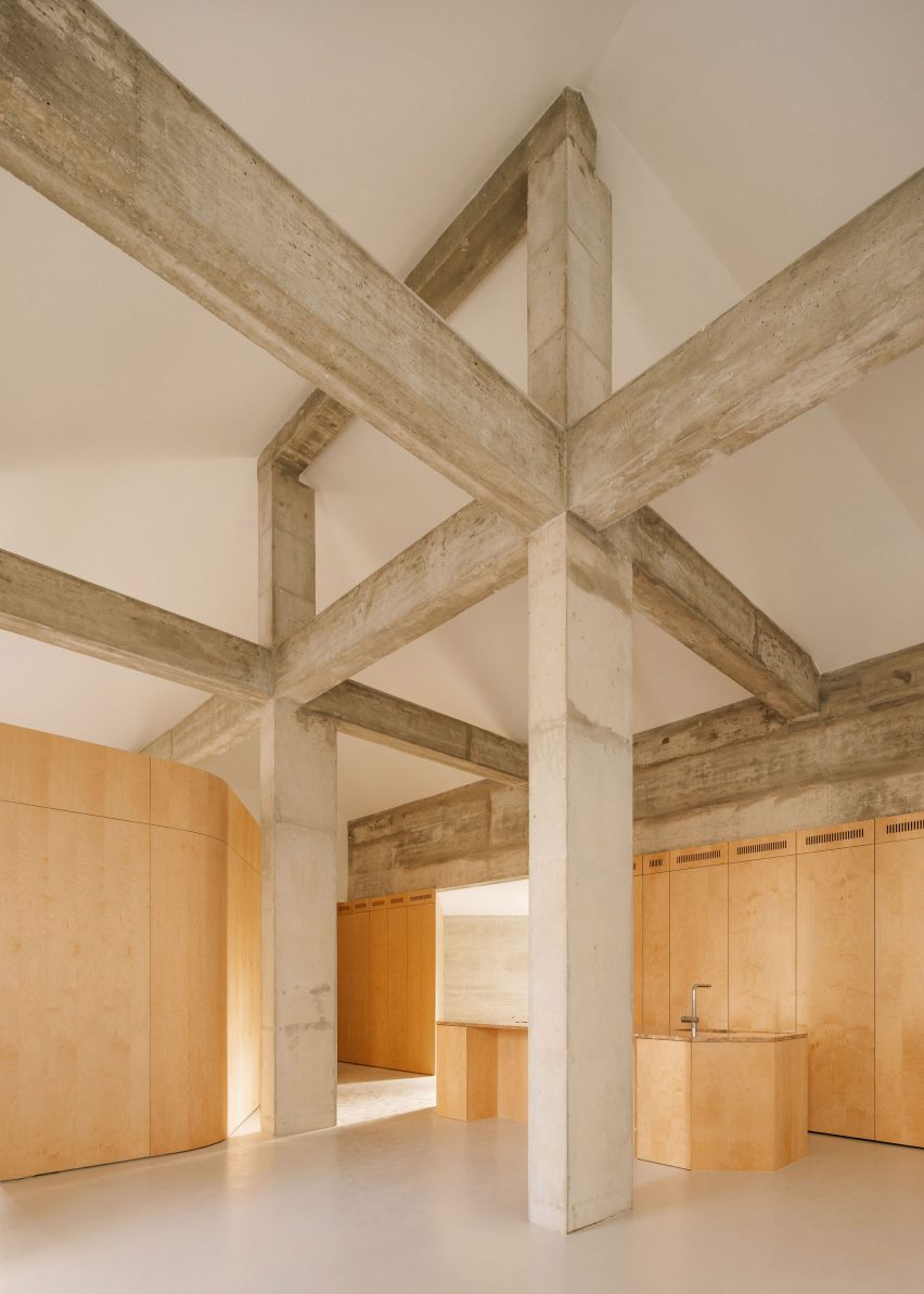 Portuguese housing block by Bureau des Mésarchitecture