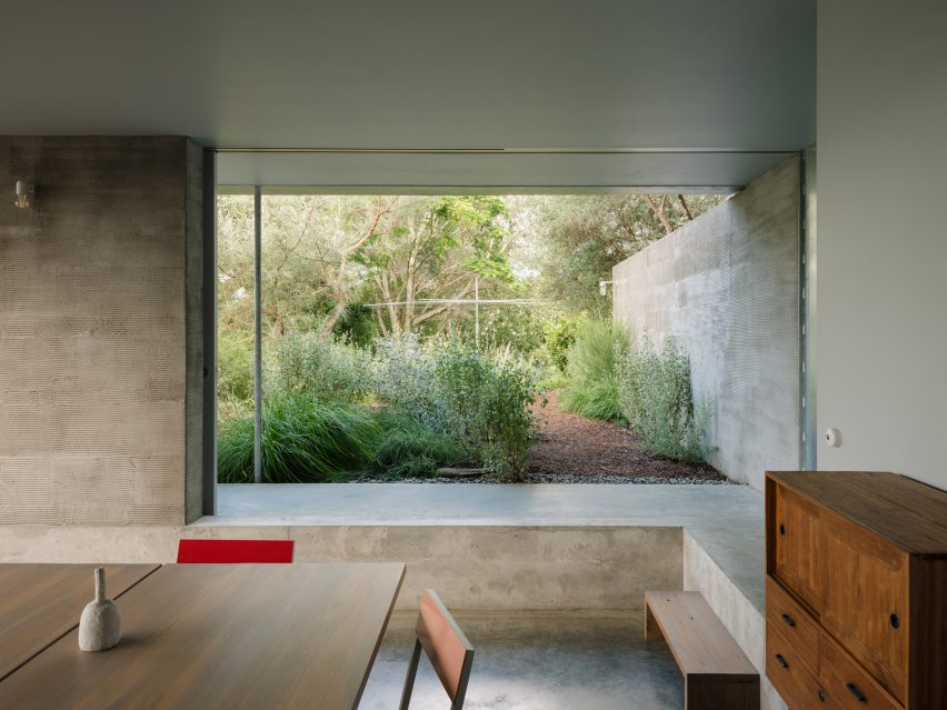 Red Hill House and Studio by Zuzana & Nicholas