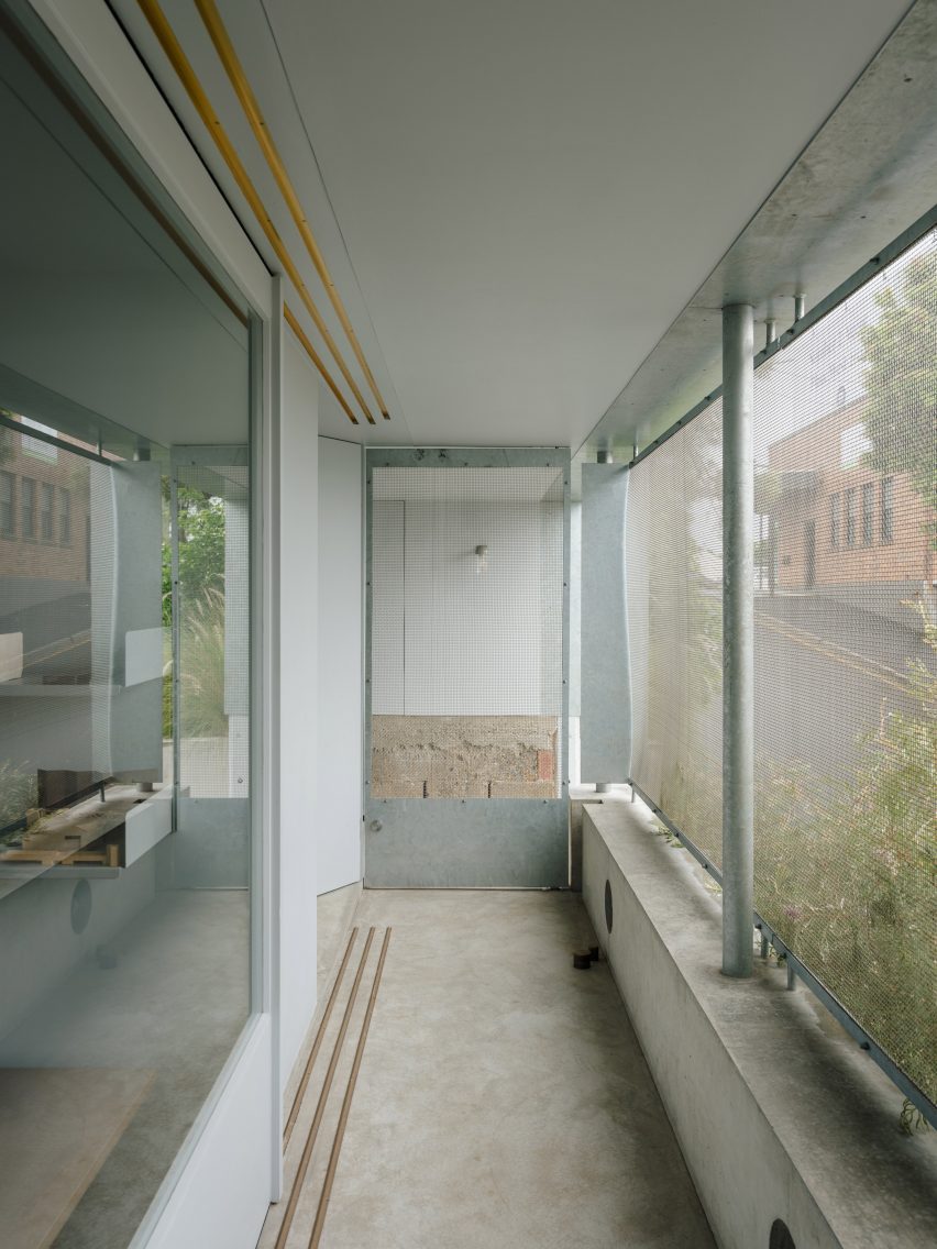 Red Hill House and Studio by Zuzana & Nicholas