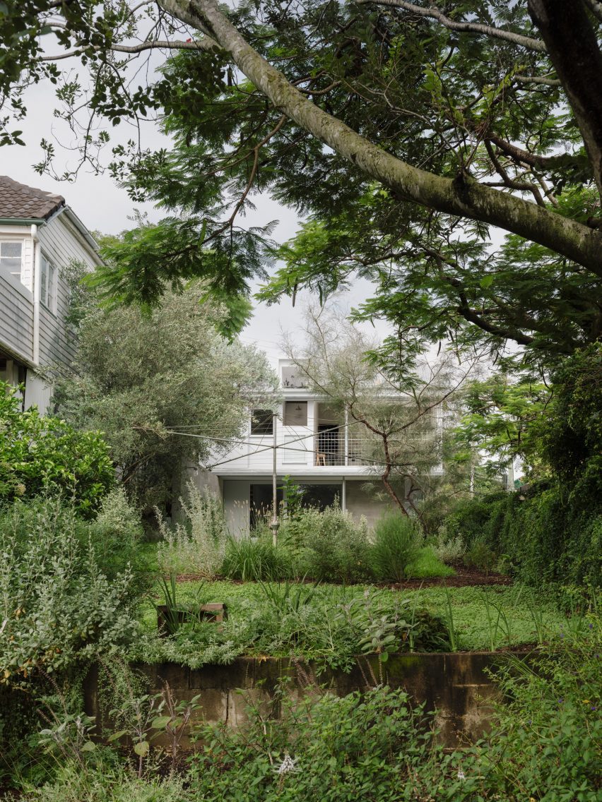 Red Hill House and Studio by Zuzana & Nicholas