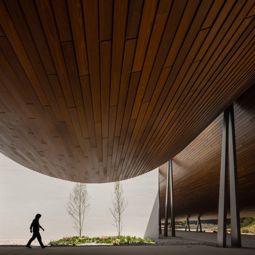 Centro de Arte Moderna Gulbenkian by Kengo Kuma