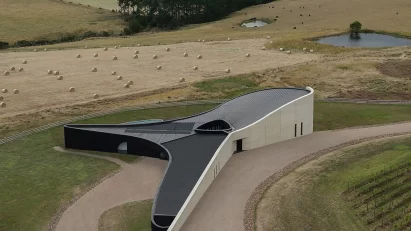 Sculptural house in Australian