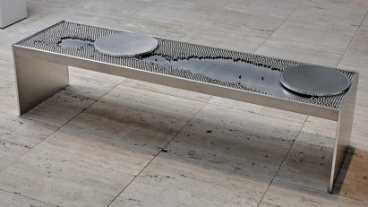 Steel bearing ball bench