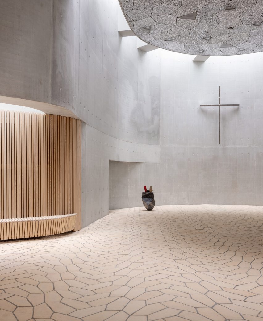 Trekroner Church by Rorbaek og Moller Arkitekter