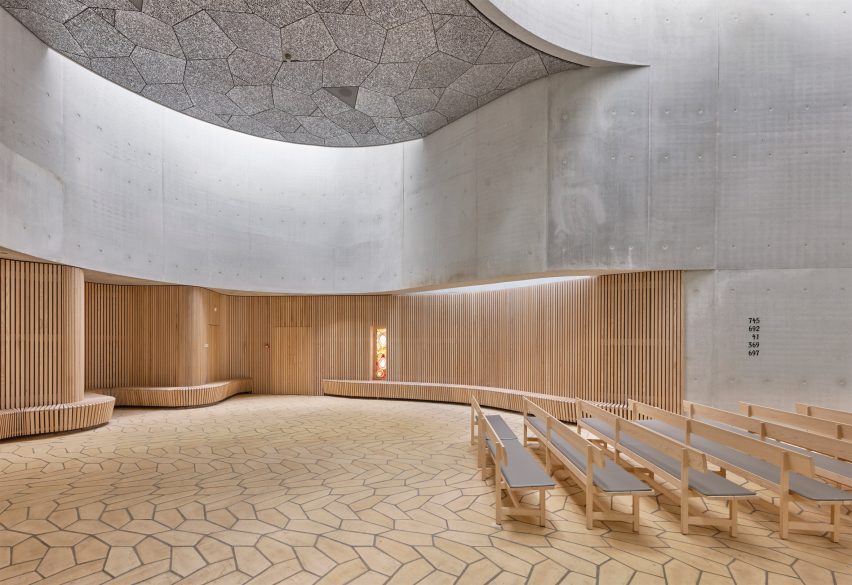 Trekroner Church by Rorbaek og Moller Arkitekter