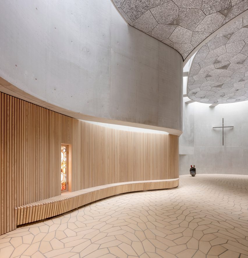 Trekroner Church by Rorbaek og Moller Arkitekter
