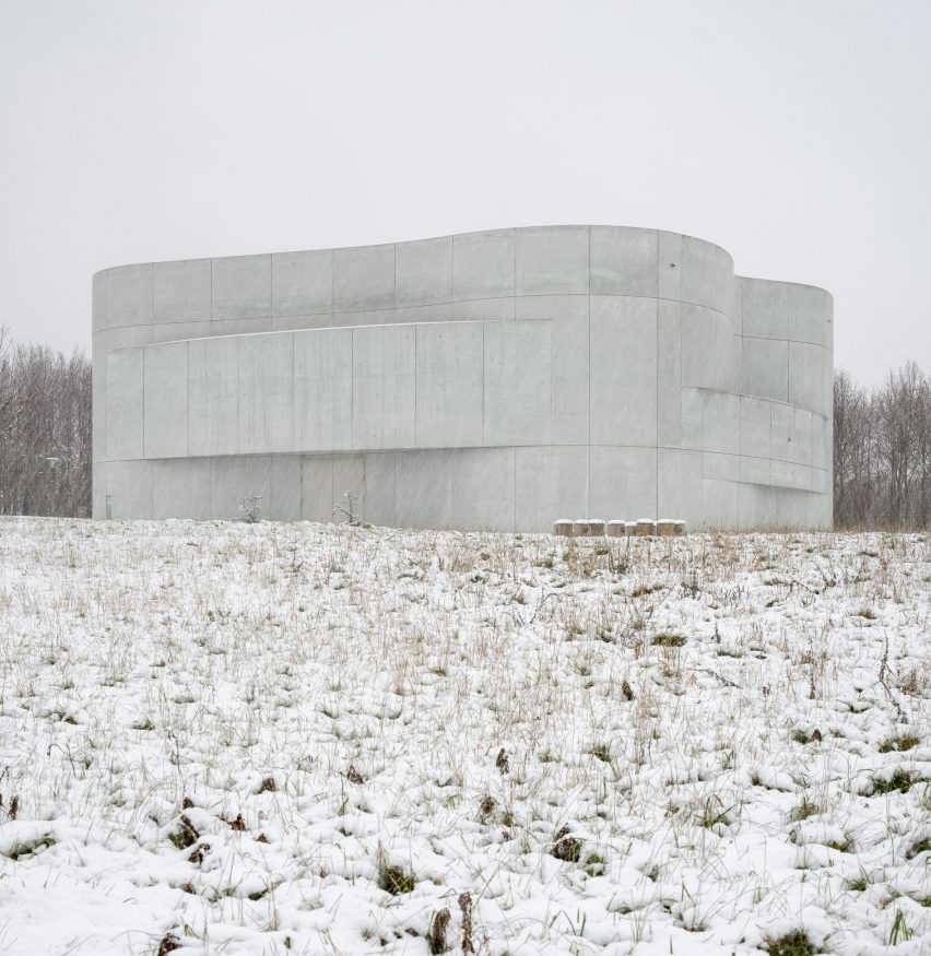 Trekroner Church by Rorbaek og Moller Arkitekter