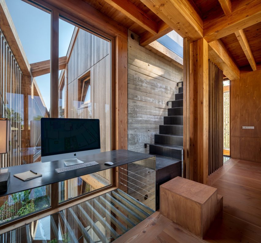 Wooden House by Moke Architekten