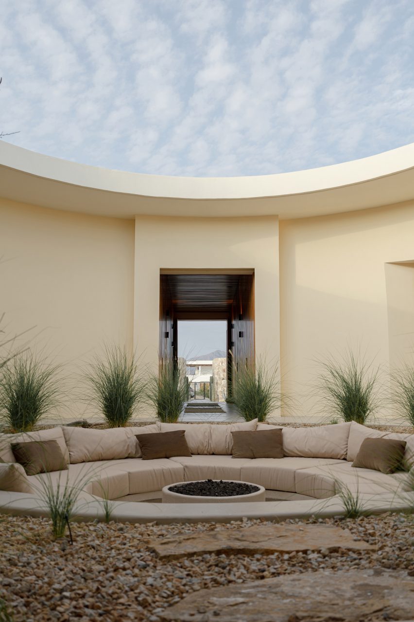 Casa Suna by YDR Studio