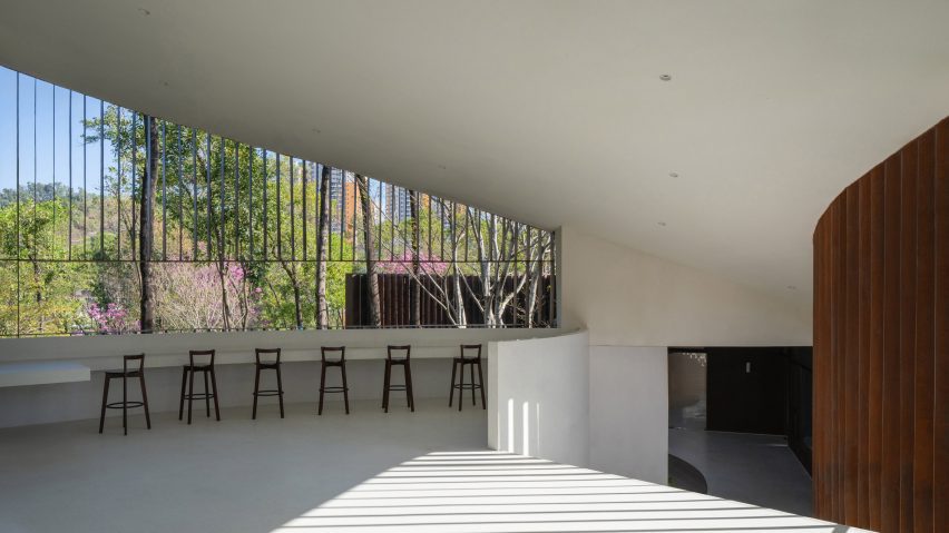 Qiaochengbei Park Visitor Centre by Atelier Xi