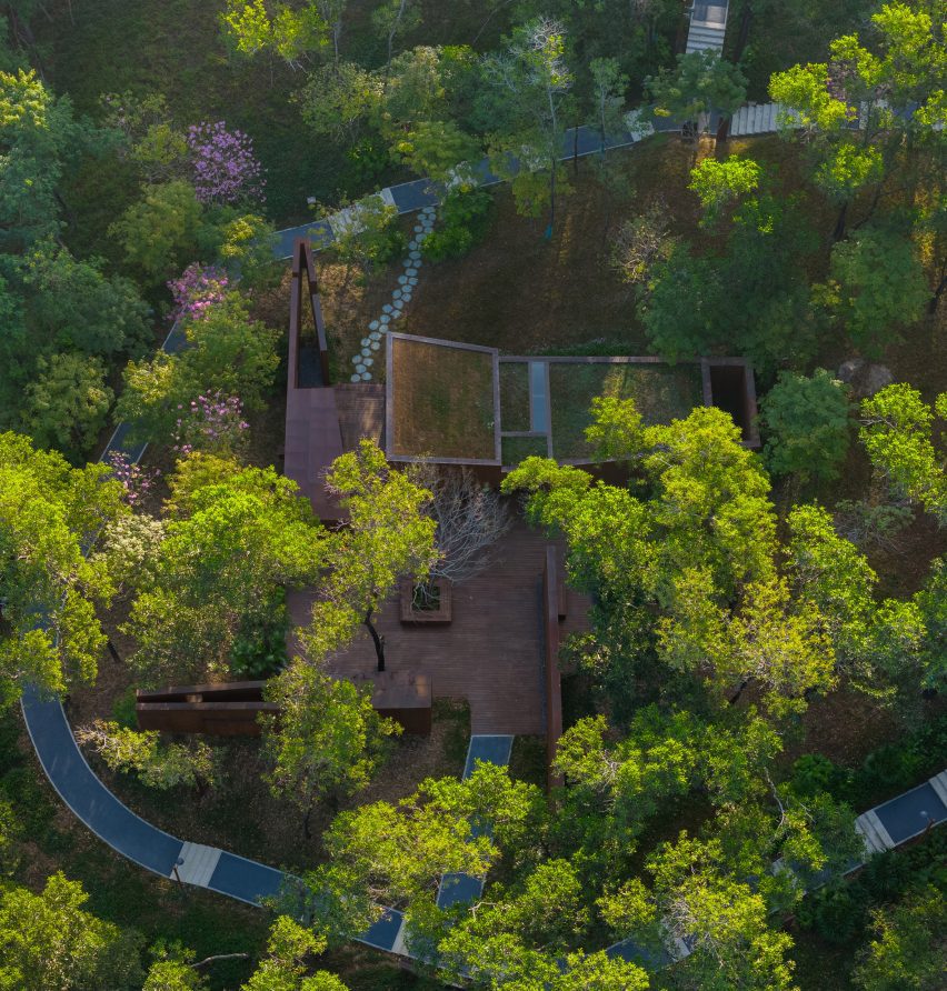 Qiaochengbei Park Visitor Centre by Atelier Xi