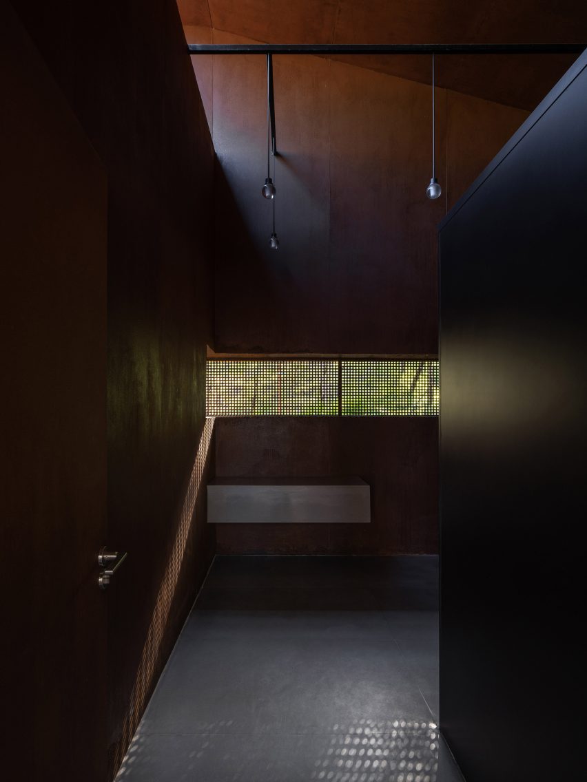 Qiaochengbei Park Visitor Centre by Atelier Xi