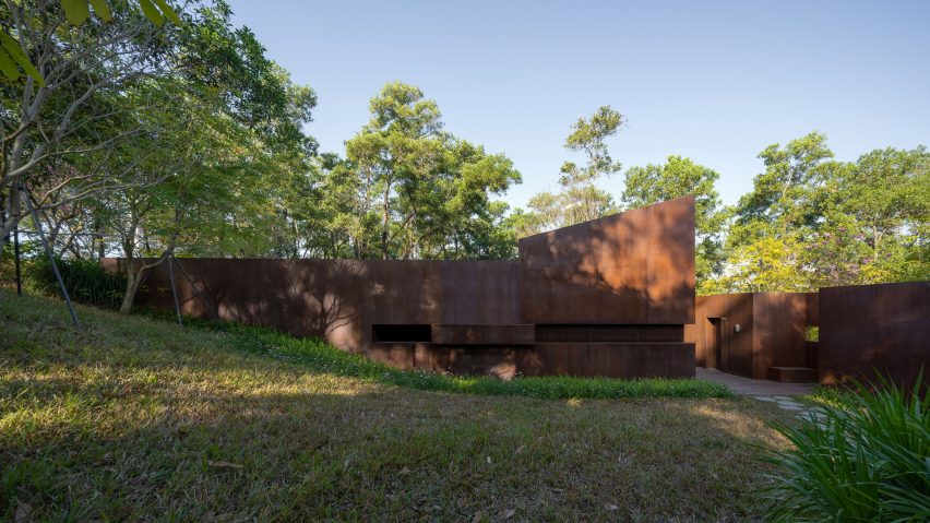 Qiaochengbei Park Visitor Centre by Atelier Xi
