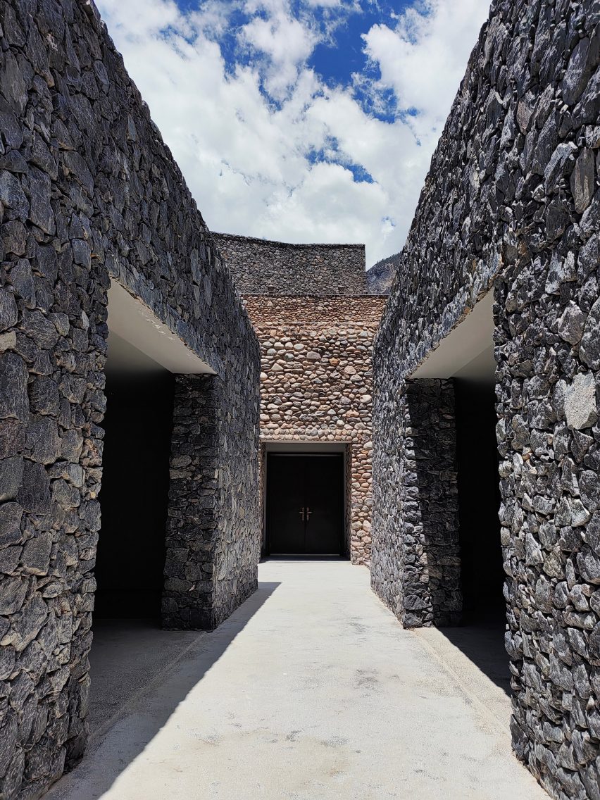 Quzika 1865 Winery Complex by PL-T Architecture Studio