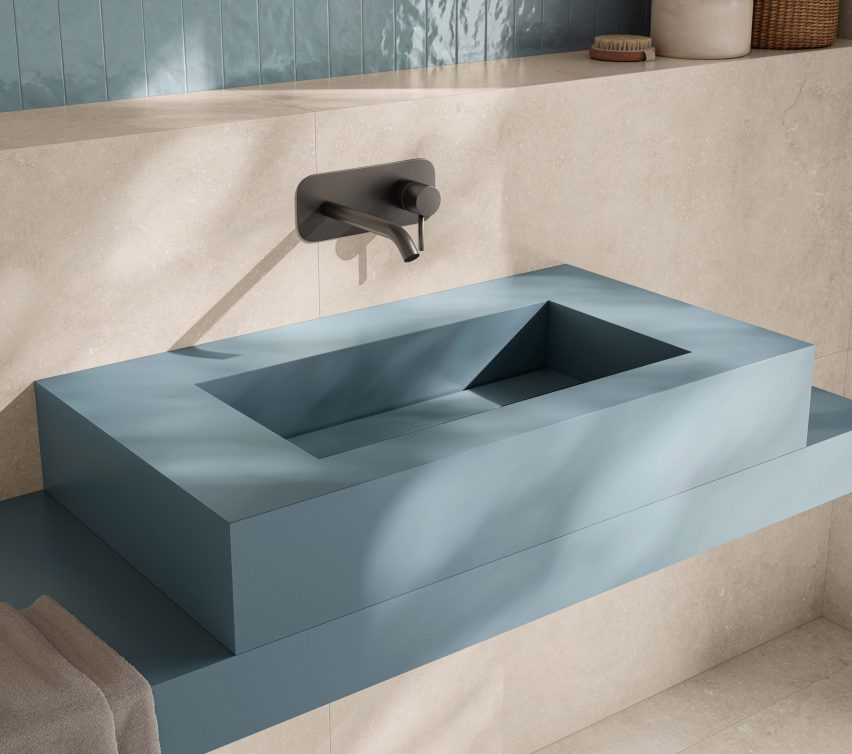 Single basin from Casalgrande Padana's Aquatio collection
