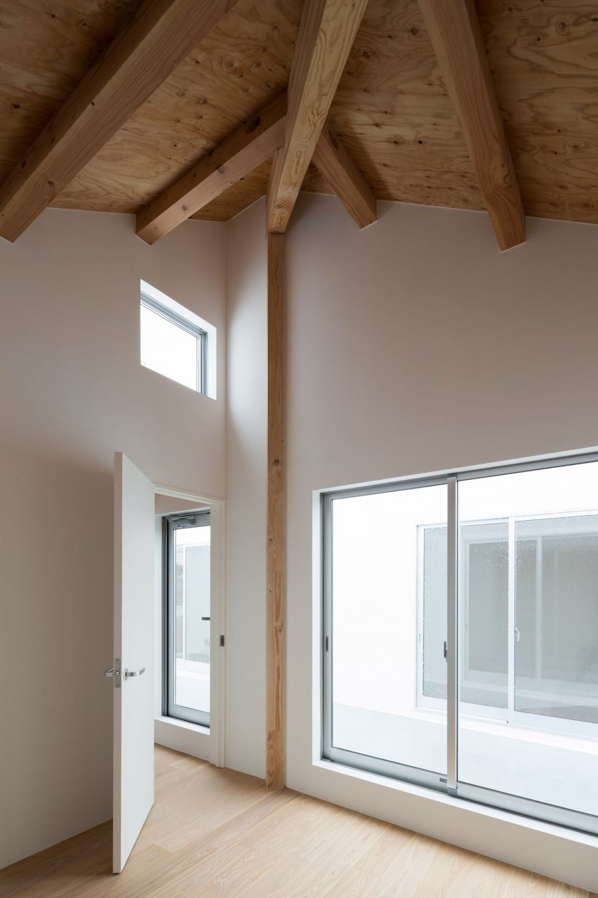 Kumagaya House by Chop + Archi