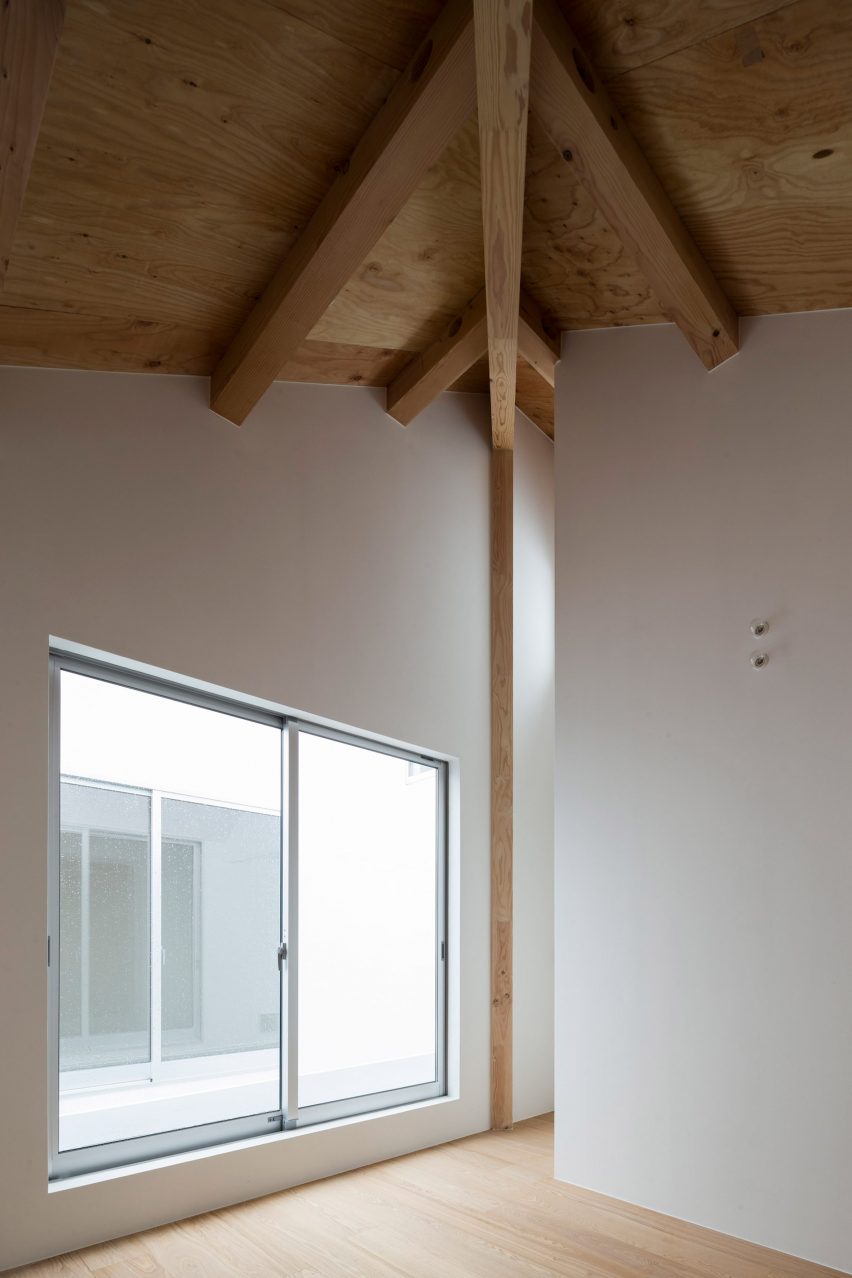 Kumagaya House by Chop + Archi