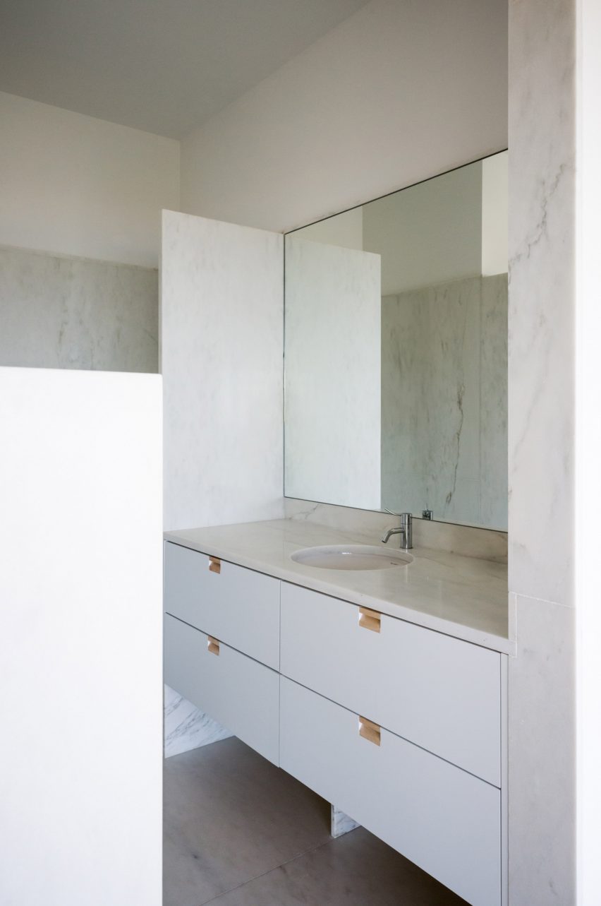Colien House by Alvaro Siza