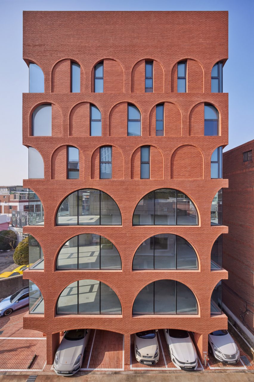 Fillome Building by Sosu Architects