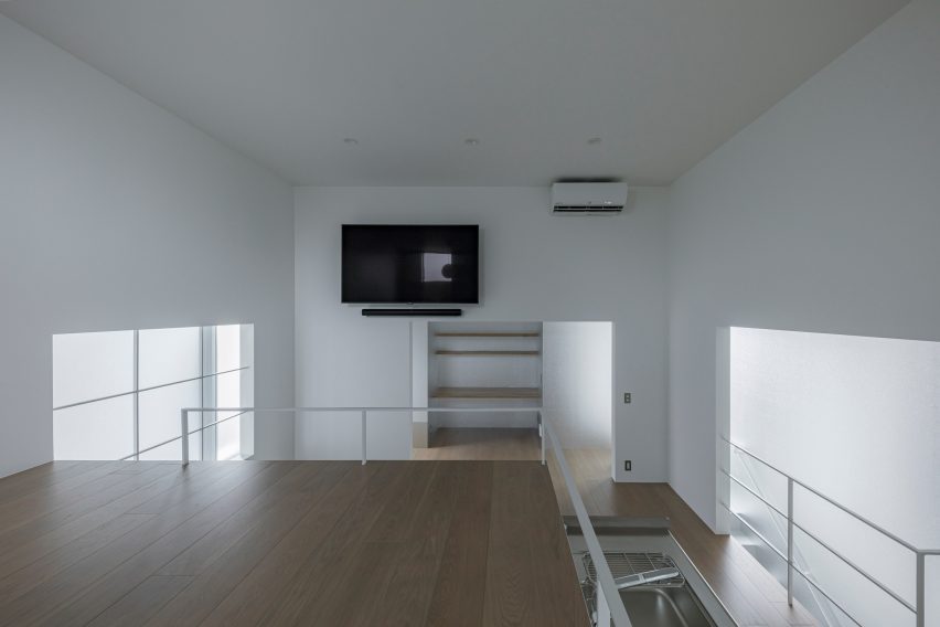 House in Kyobate by Fujiwaramuro Architects