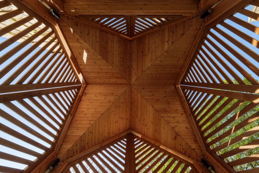 St Leonard's Church by John Puttick Associates