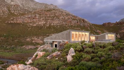 Hyette Riverview in South Africa by KLG Architects