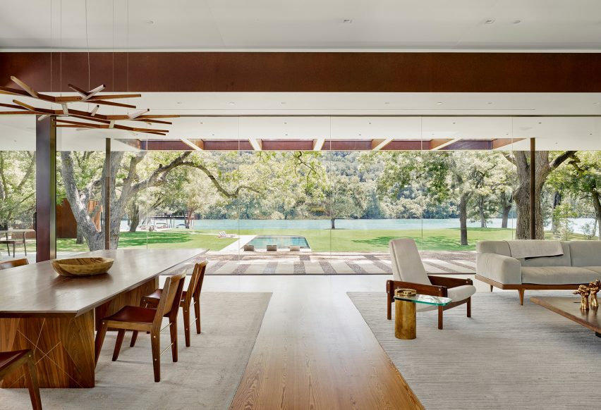 Lakeside retreat by Miró Rivera Architects
