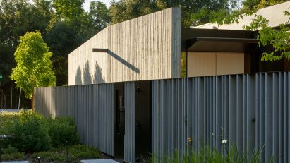 California house by Schwartz and Architecture