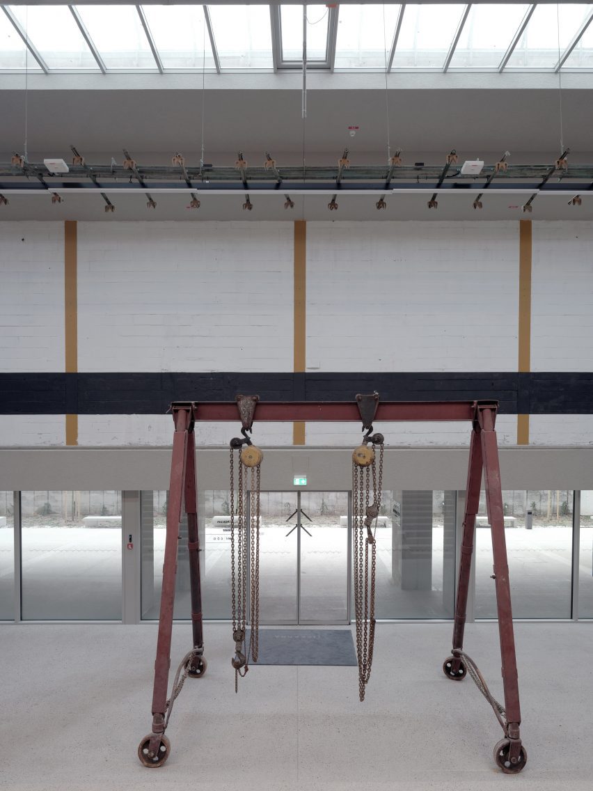 Mladinska Knjiga Printing House by OFIS Arhitekti
