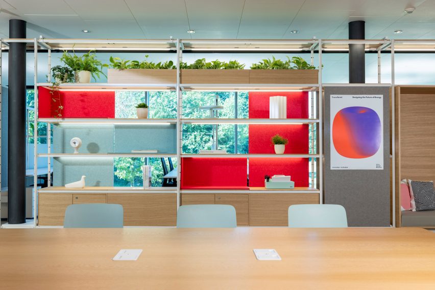 Omnio Office flexible, modular furniture system