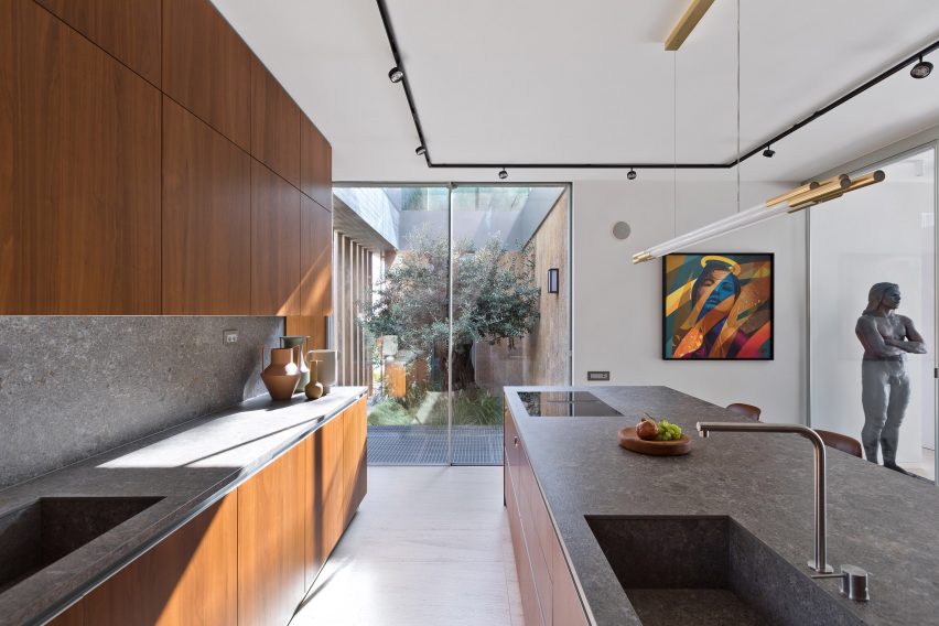 Atrium House by Point27 Architects