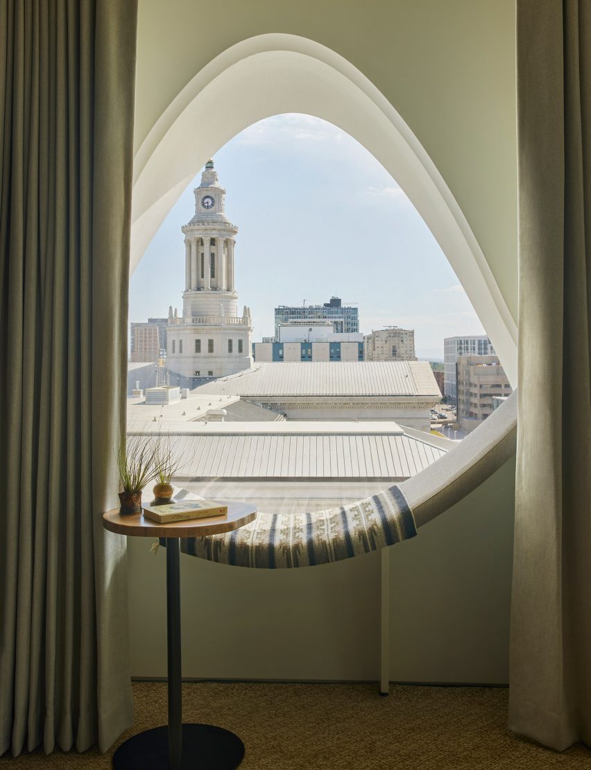 Slotted window