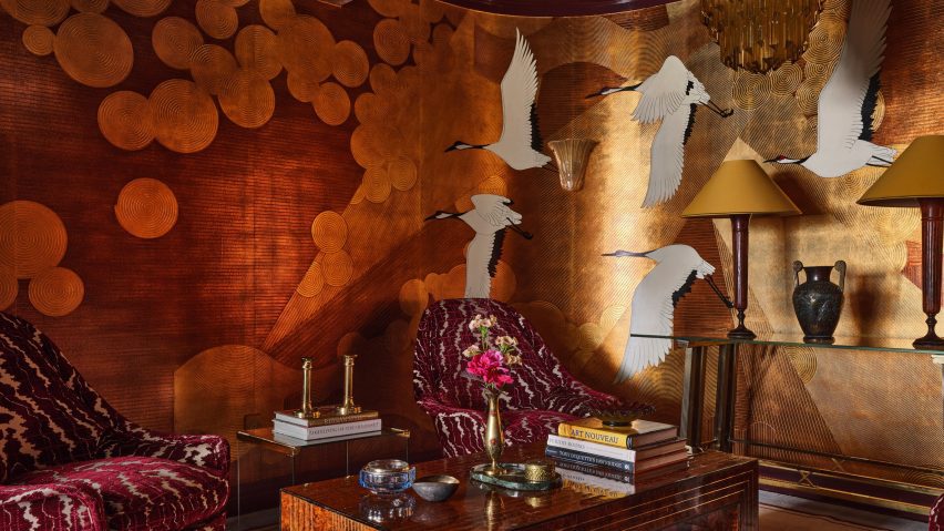 De Gournay golden interior with plush chairs