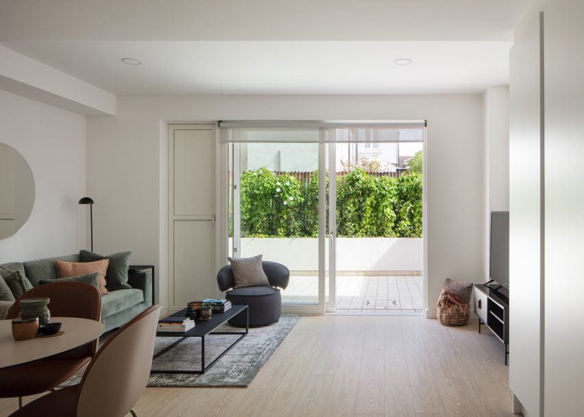 The Residences at Sandford Lodge by Shay Cleary Architects