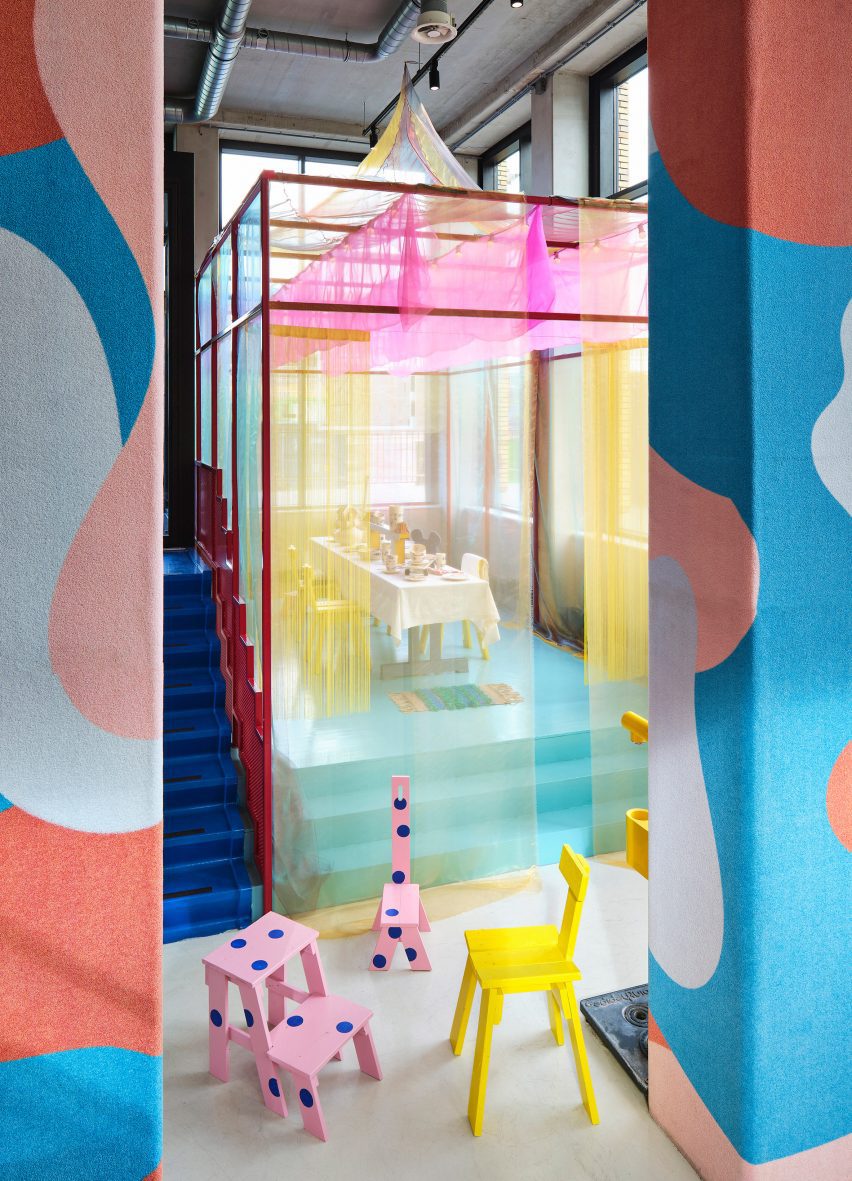 Too Big to Fix exhibition by Social Label at the Social Hub for Dutch Design Week