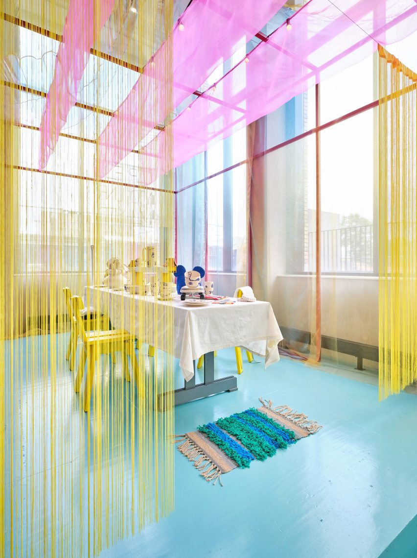 Too Big to Fix exhibition by Social Label at the Social Hub for Dutch Design Week