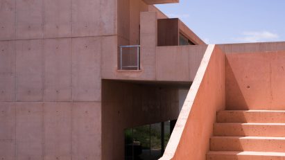 Colien House in Barcelona by Alvaro Siza