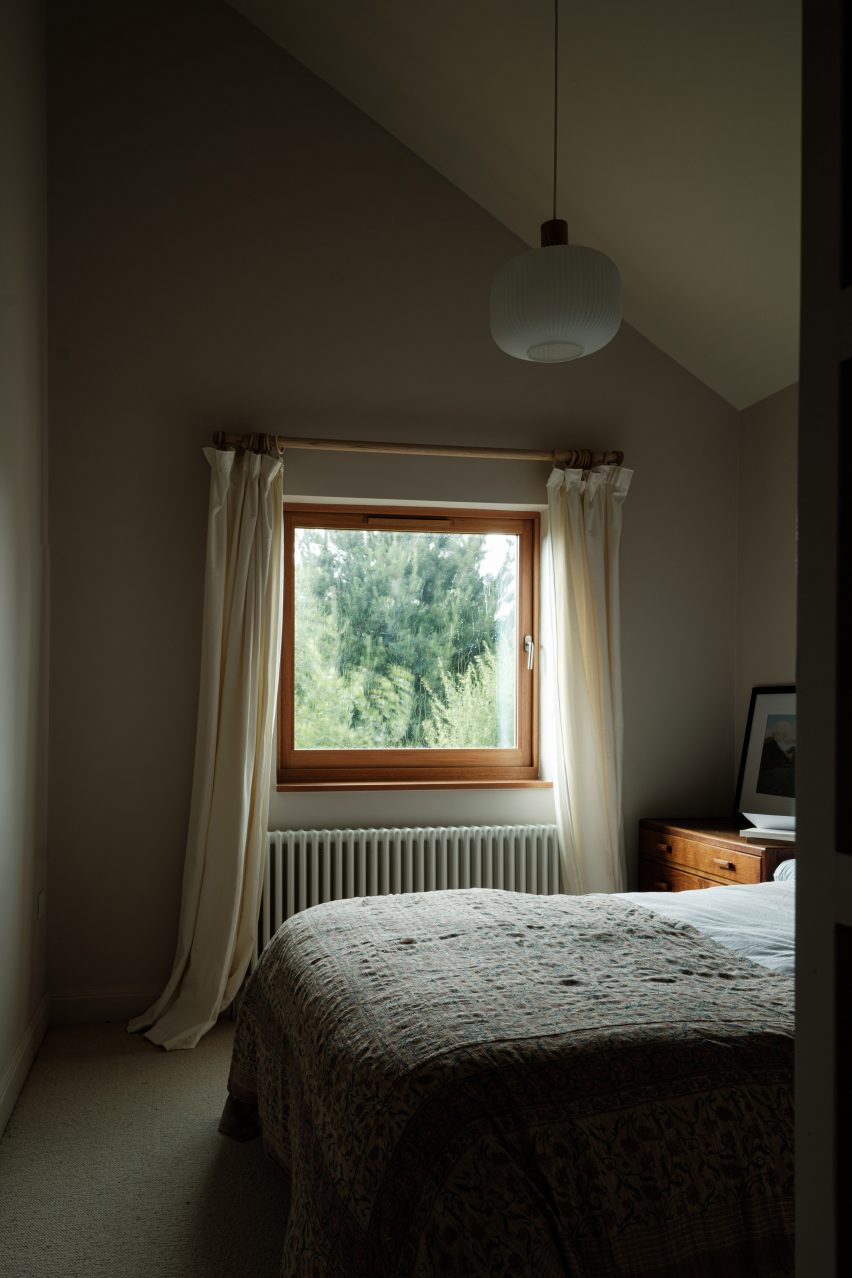 Bedroom in two-storey extension project Delve Architects