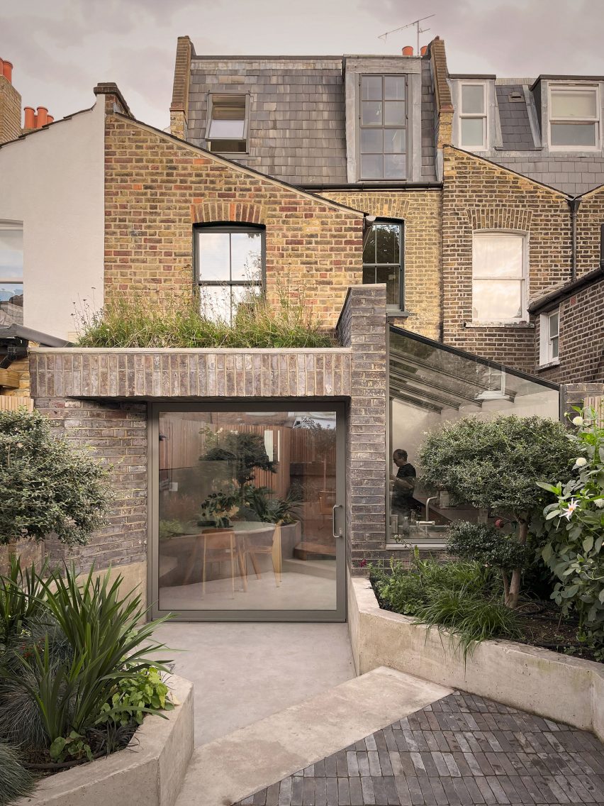 Stoke Newington house extension by VATRAA