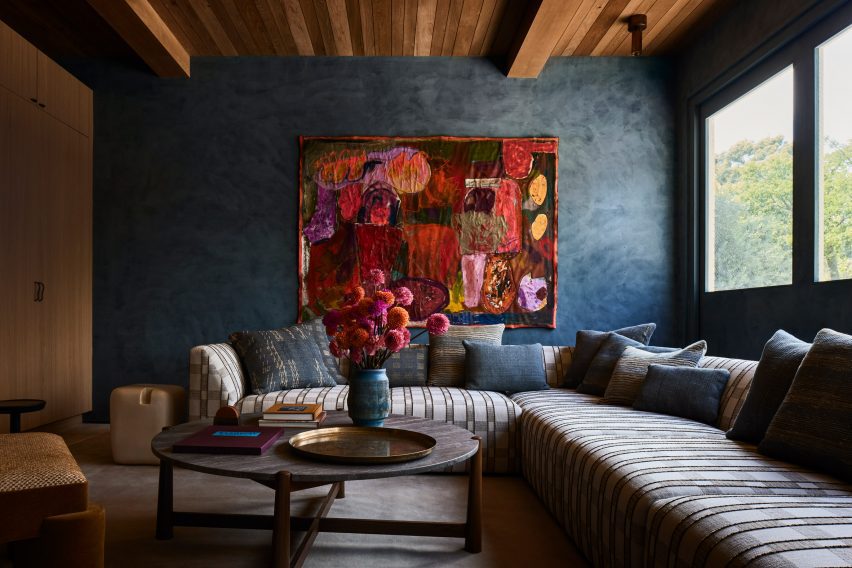 Studio City home by Rob Diaz