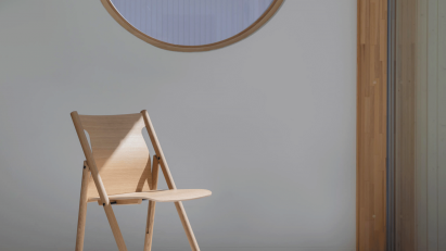 “Cleverly engineered” Faneeri folding chair wins design project of the year at Dezeen Awards 2024
