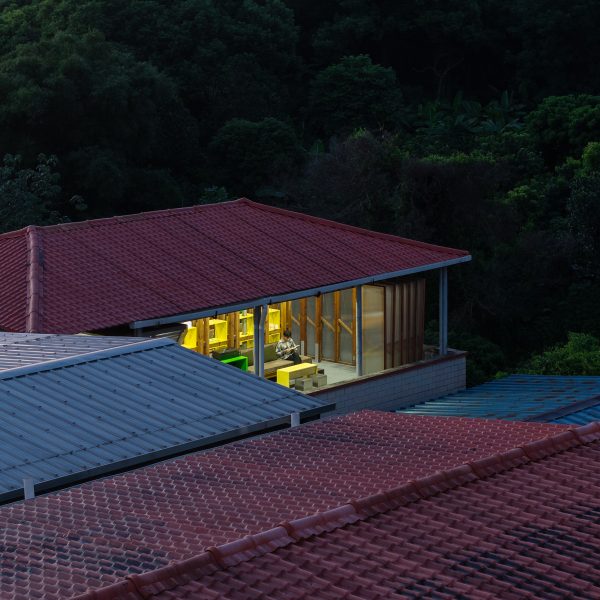 The Office in the Gaps of Urban Villages by LLC Studio