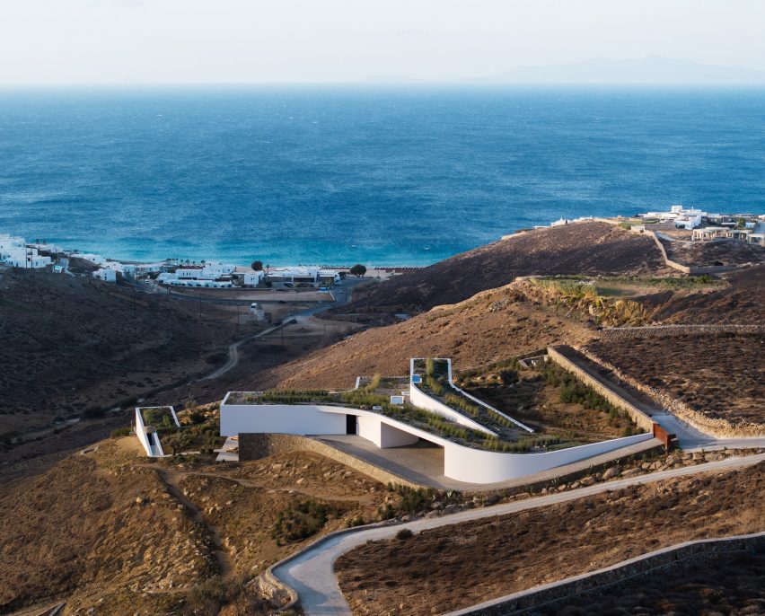 Aimasia Residence by Tom Design and A31 Architecture