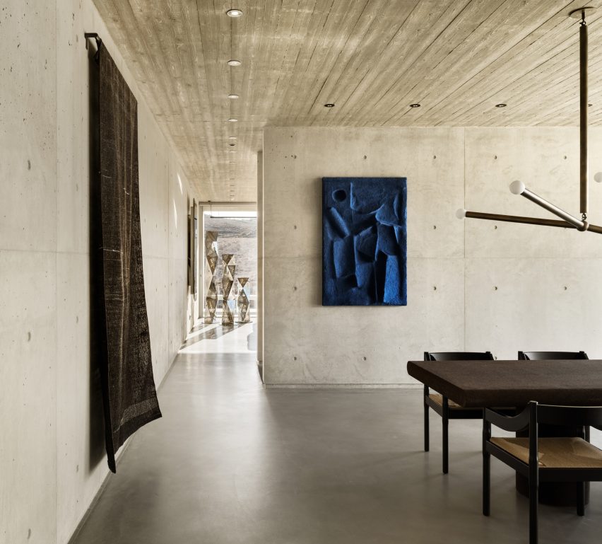 Aimasia Residence by Tom Design and A31 Architecture