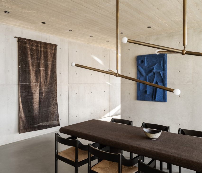 Aimasia Residence by Tom Design and A31 Architecture